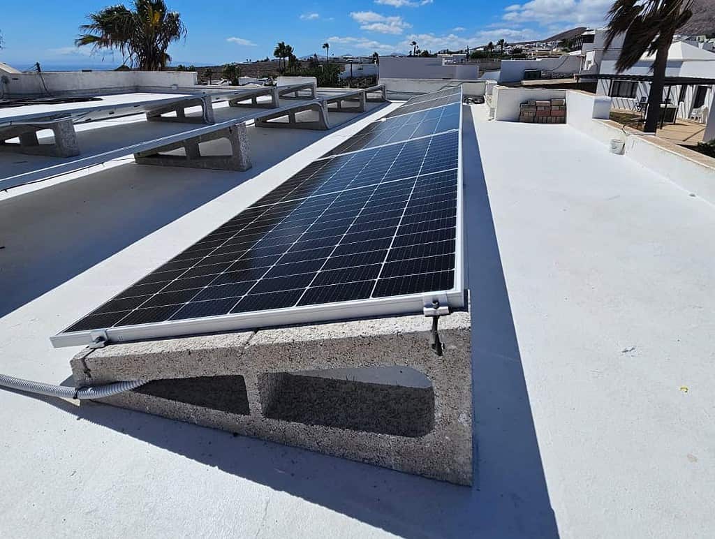 Fijaciones de paneles solares en Lanzarote